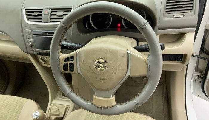 2014 Maruti Ertiga ZDI, Diesel, Manual, 66,575 km, Steering wheel - Steering cover is minor torn