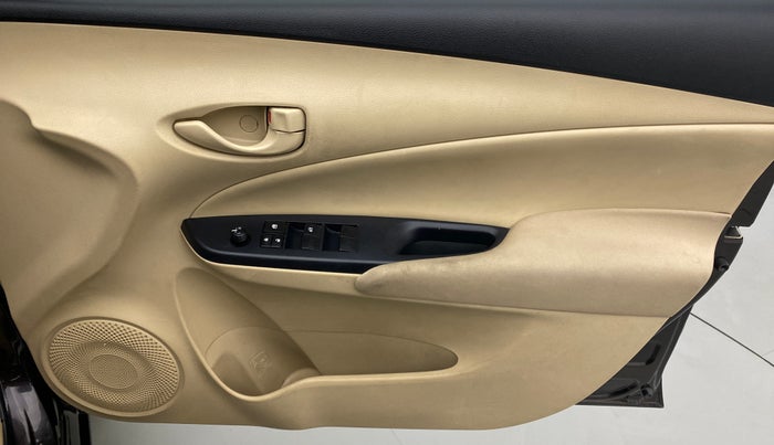 2019 Toyota YARIS J CVT, Petrol, Automatic, 18,535 km, Driver Side Door Panels Control