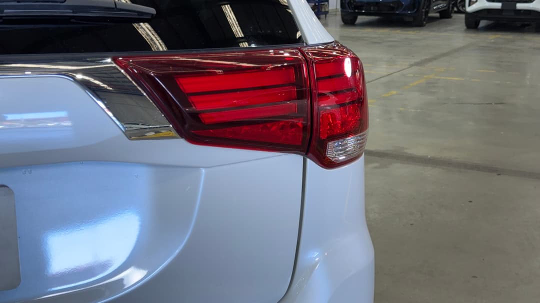 2016 Mitsubishi Outlander Ls (4x4), Automatic, 93604 km, Badge (Boot Right Side)