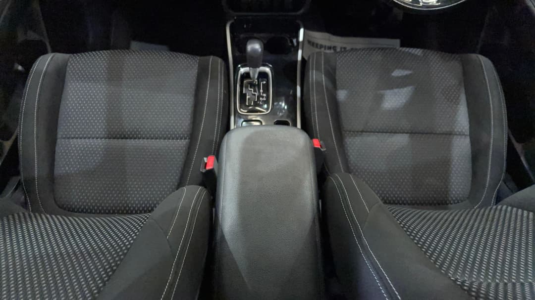2016 Mitsubishi Outlander Ls (4x4), Automatic, 93604 km, Center Console