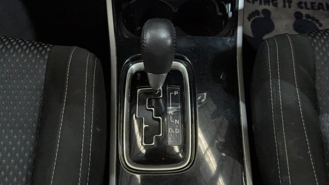 2016 Mitsubishi Outlander Ls (4x4), Automatic, 93604 km, Gear Lever 