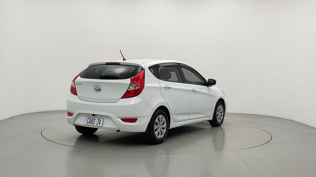 Right Back Diagonal (45- Degree) View