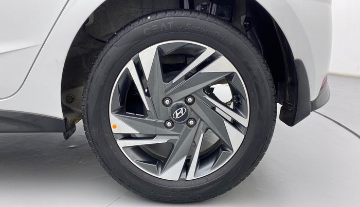 2020 Hyundai NEW I20 ASTA (O) 1.5 CRDI MT, Diesel, Manual, 21,125 km, Left Rear Wheel