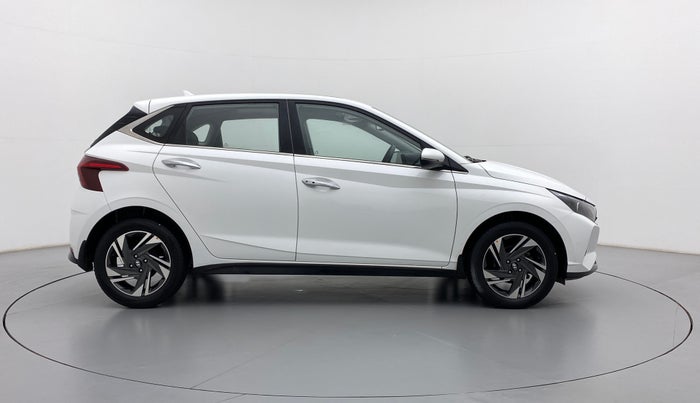 2020 Hyundai NEW I20 ASTA (O) 1.5 CRDI MT, Diesel, Manual, 21,125 km, Right Side View