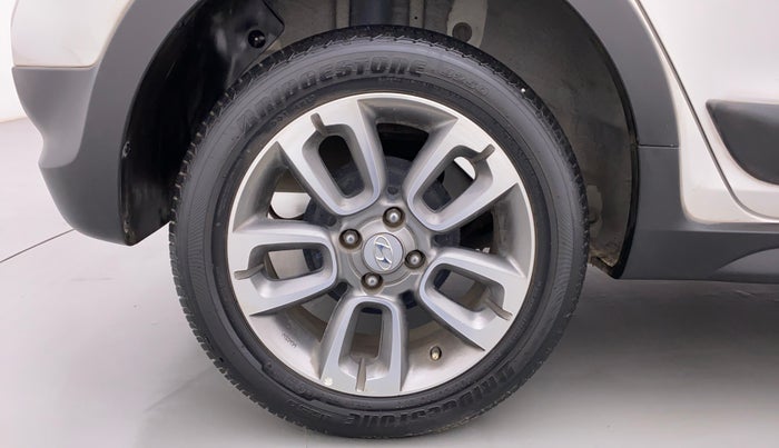 2017 Hyundai i20 Active 1.2 S, Petrol, Manual, 19,119 km, Right Rear Wheel