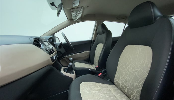 2016 Hyundai Grand i10 SPORTZ 1.2 KAPPA VTVT, Petrol, Manual, 31,348 km, Right Side Front Door Cabin