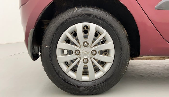 2015 Hyundai i10 SPORTZ 1.1 IRDE2, Petrol, Manual, 36,702 km, Right Rear Wheel