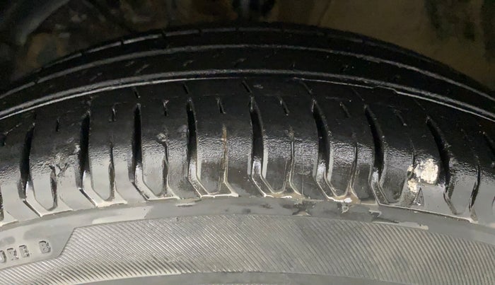 2019 Maruti Dzire VXI, Petrol, Manual, 18,628 km, Left Front Tyre Tread