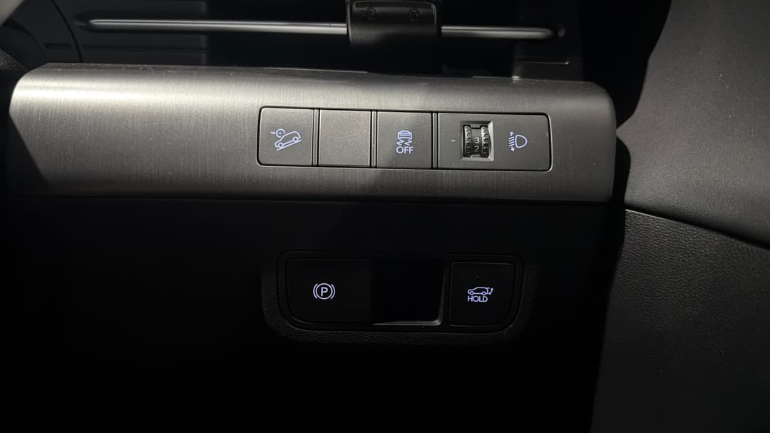 2024 Hyundai Kona Premium, Automatic, 45931 km, Utility Switches/Buttons