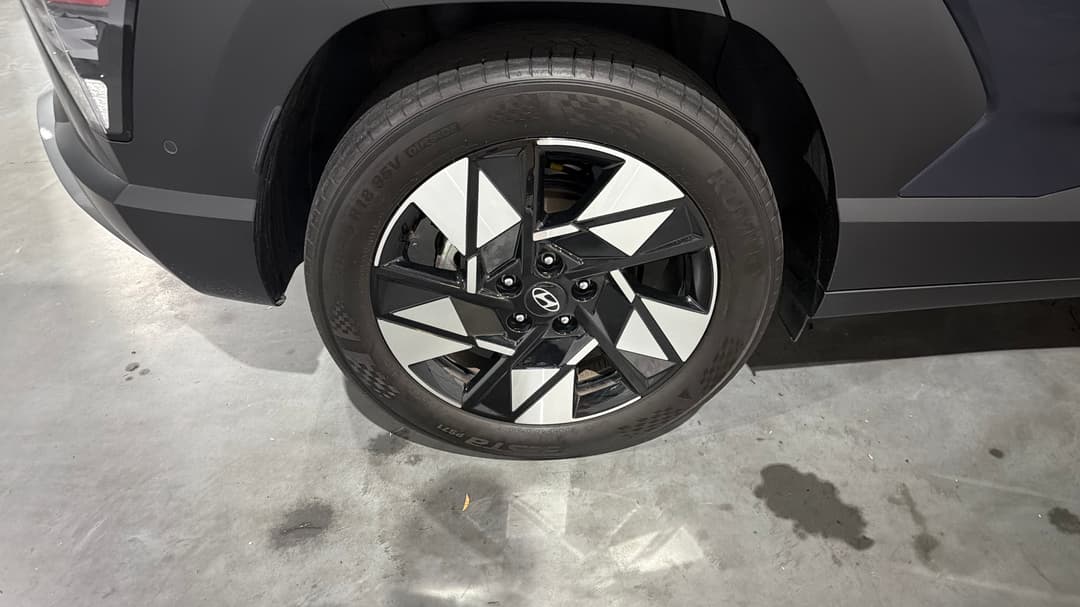 2024 Hyundai Kona Premium, Automatic, 45931 km, Right Rear Wheel