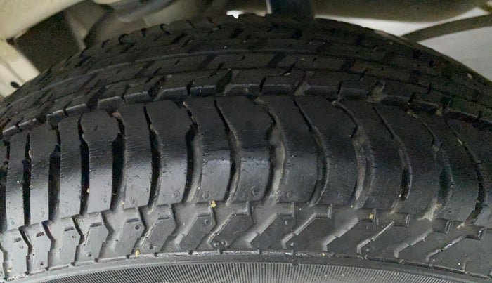 2017 Maruti Alto K10 VXI P, Petrol, Manual, 23,321 km, Right Rear Tyre Tread