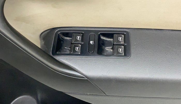 2013 Volkswagen Polo COMFORTLINE 1.2L PETROL, Petrol, Manual, 27,526 km, Right front window switch / handle - Power window makes minor noise