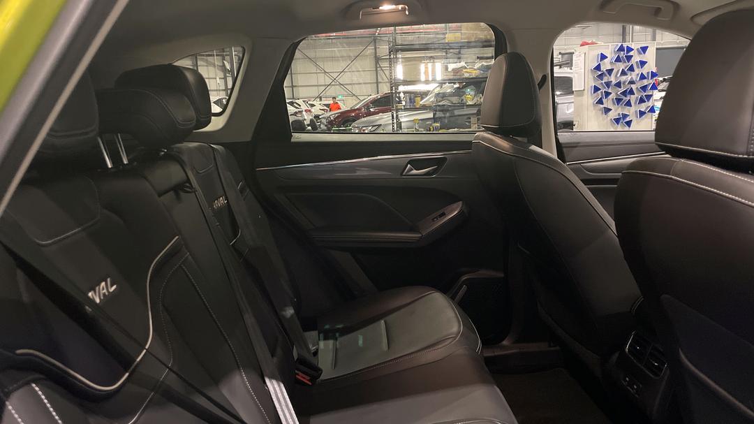 2022 GWM Haval Jolion Ultra, Automatic, 54141 km, Right Side Rear Door Cabin View