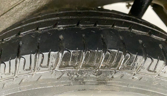 2017 Maruti Wagon R 1.0 LXI CNG, CNG, Manual, 55,367 km, Left Rear Tyre Tread