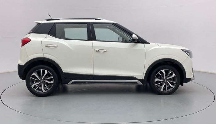 2019 Mahindra XUV300 W8 (O) DIESEL  AT, Diesel, Automatic, 54,795 km, Right Side View