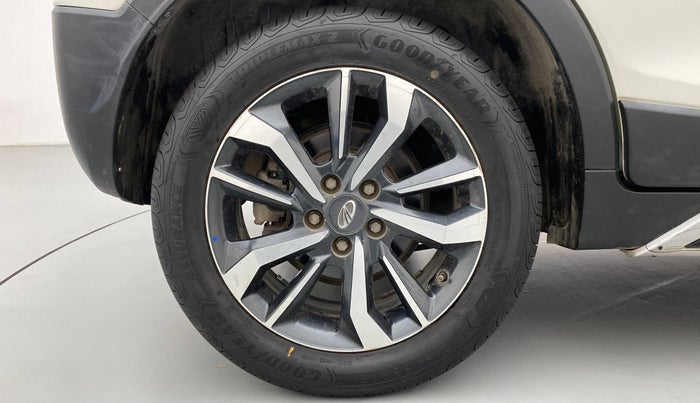2019 Mahindra XUV300 W8 (O) DIESEL  AT, Diesel, Automatic, 54,795 km, Right Rear Wheel