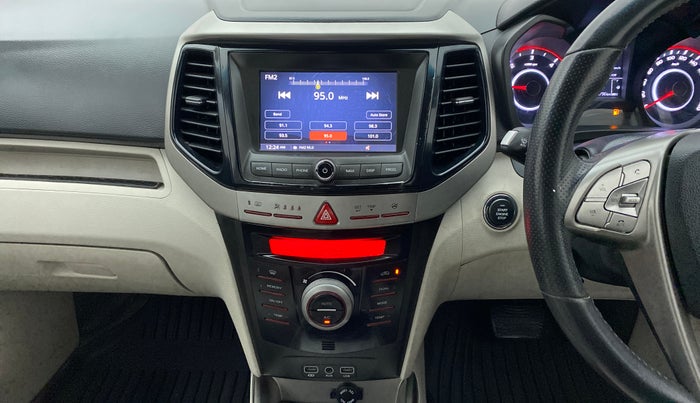 2019 Mahindra XUV300 W8 (O) DIESEL  AT, Diesel, Automatic, 54,795 km, Air Conditioner