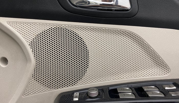 2019 Mahindra XUV300 W8 (O) DIESEL  AT, Diesel, Automatic, 54,795 km, Speaker