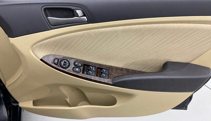 2017 Hyundai Verna 1.6 VTVT SX AT, Petrol, Automatic, 57,506 km, Driver Side Door Panels Control