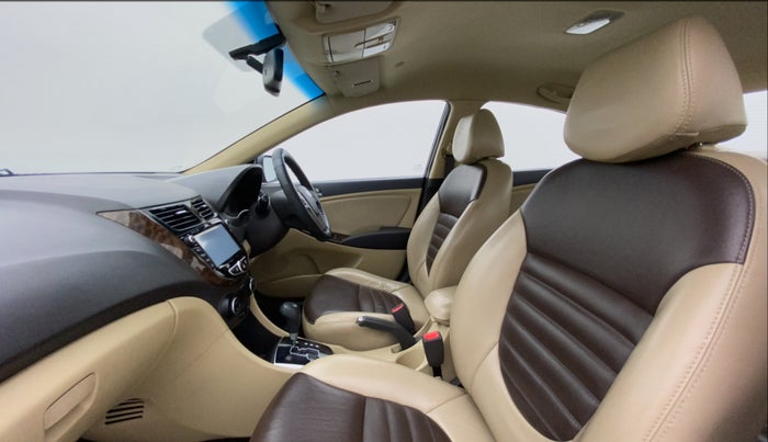 2017 Hyundai Verna 1.6 VTVT SX AT, Petrol, Automatic, 57,506 km, Right Side Front Door Cabin