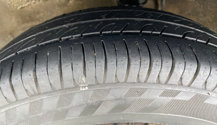 2019 Maruti Alto 800 LXI, Petrol, Manual, 61,527 km, Left Front Tyre Tread