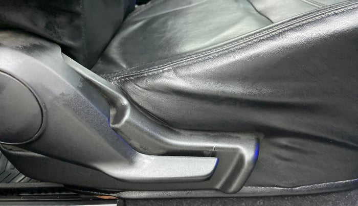 2017 Maruti IGNIS ZETA 1.2 K12, Petrol, Manual, 36,130 km, Driver Side Adjustment Panel