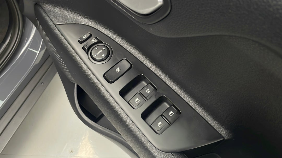 2021 Kia Stonic Sport, Automatic, 15819 km, Drivers Side Door Panel Controls