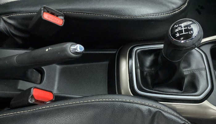 2017 Maruti IGNIS DELTA 1.2, Petrol, Manual, 69,429 km, Gear Lever