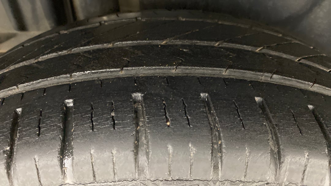 Right Rear Tyre Tread