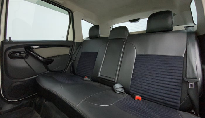 2015 Renault Duster RXL PETROL, Petrol, Manual, 32,485 km, Right Side Rear Door Cabin