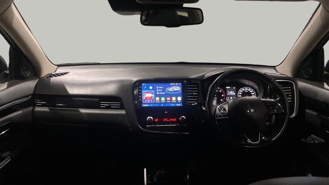 2020 Mitsubishi Outlander Ls 7 Seat (AWD), Automatic, 126791 km, Center Console