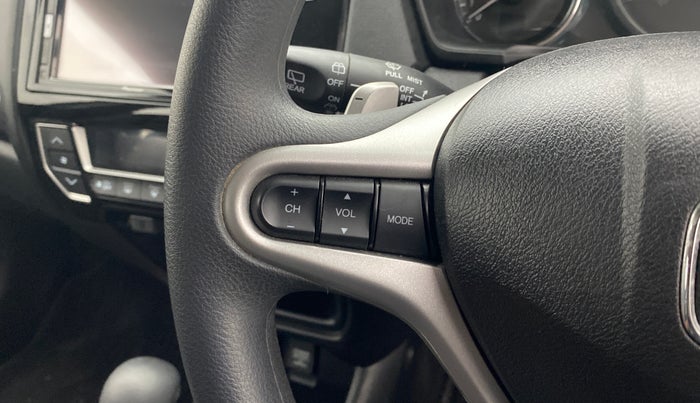 2017 Honda BR-V 1.5 i-VTEC V CVT, Petrol, Automatic, 7,888 km, Steering wheel - Sound system control not functional