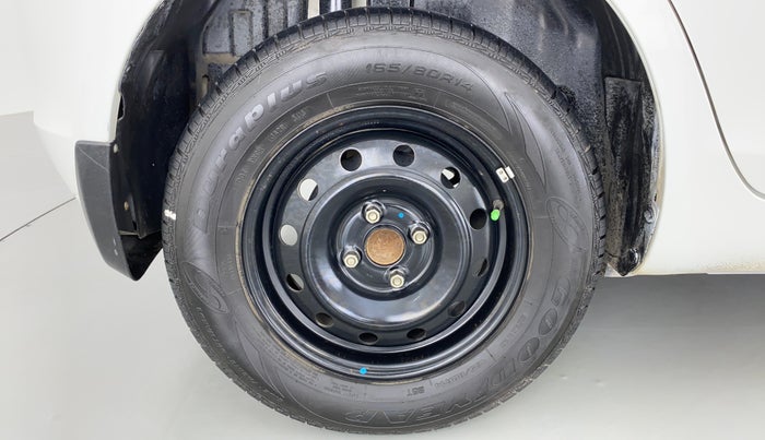 2017 Maruti Swift VDI, Diesel, Manual, 97,709 km, Right Rear Wheel