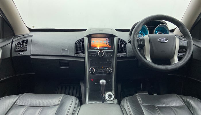2018 Mahindra XUV500 W10 AT, Diesel, Automatic, 31,558 km, Dashboard