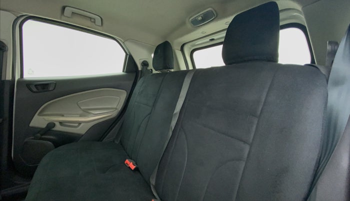 2014 Ford Ecosport 1.5 AMBIENTE TDCI, Diesel, Manual, 1,45,347 km, Right Side Rear Door Cabin