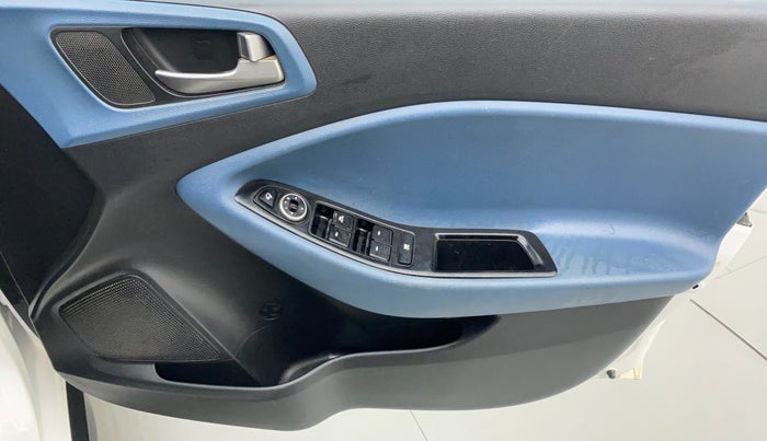 2015 Hyundai i20 Active 1.2 S, Petrol, Manual, 43,051 km, Driver Side Door Panels Control