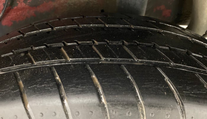 2017 Maruti Celerio VXI (O), Petrol, Manual, 40,865 km, Left Rear Tyre Tread