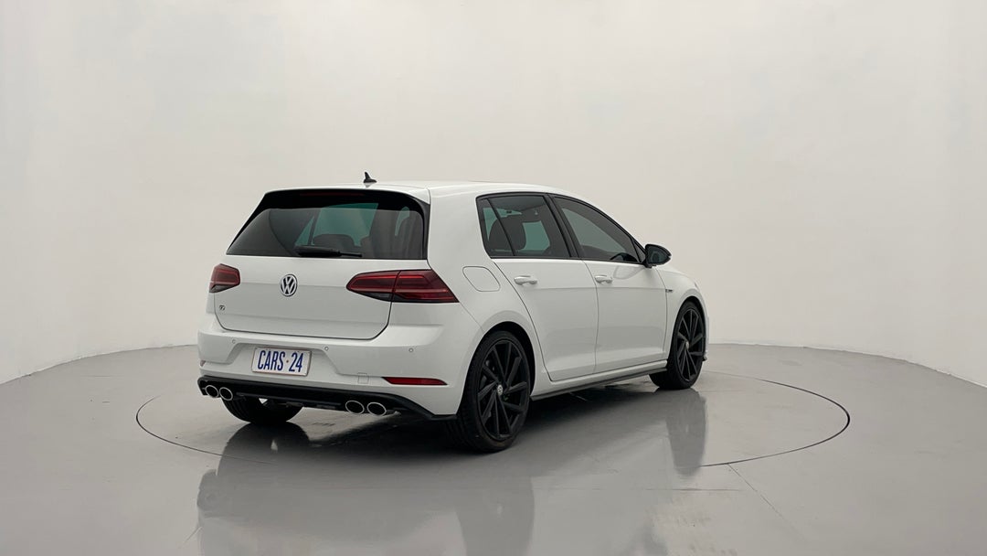 Right Back Diagonal (45- Degree) View