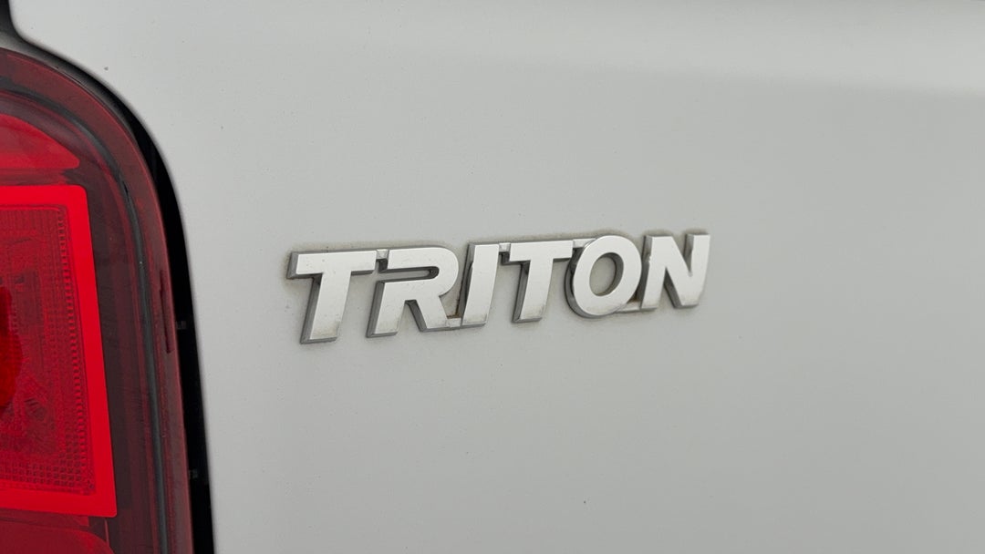 2019 Mitsubishi Triton Gls (4x4) Premium, Automatic, 140281 km, Badge (Boot Left Side)