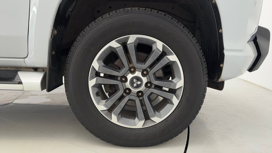 2019 Mitsubishi Triton Gls (4x4) Premium, Automatic, 140281 km, Right Front Wheel