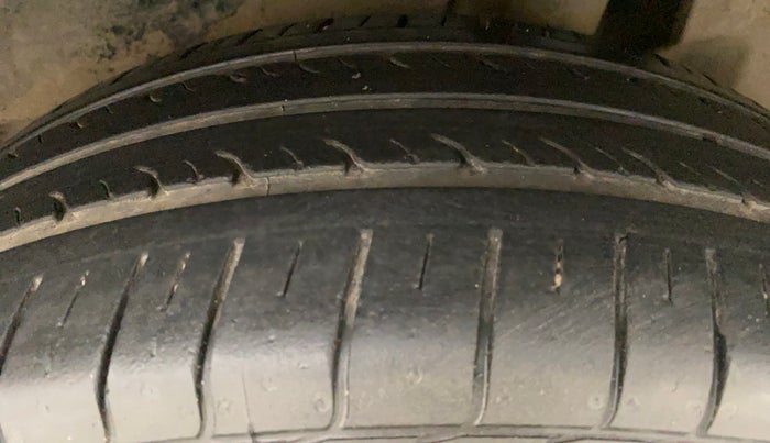 2017 Maruti Dzire ZXI PLUS AMT, Petrol, Automatic, 1,13,117 km, Left Rear Tyre Tread