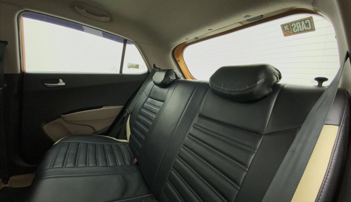 2014 Hyundai Grand i10 ASTA AT 1.2 KAPPA VTVT, Petrol, Automatic, 86,223 km, Right Side Rear Door Cabin
