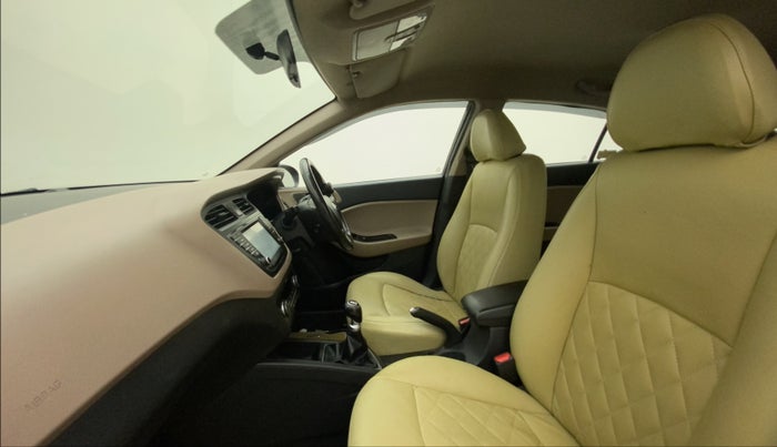 2017 Hyundai Elite i20 ASTA 1.2 (O), CNG, Manual, 99,507 km, Right Side Front Door Cabin