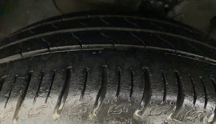 2017 Hyundai Elite i20 ASTA 1.2 (O), CNG, Manual, 99,507 km, Left Front Tyre Tread