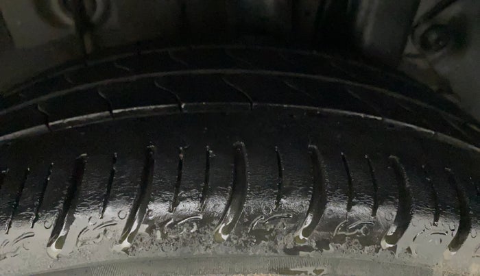 2017 Hyundai Elite i20 ASTA 1.2 (O), CNG, Manual, 99,507 km, Left Rear Tyre Tread
