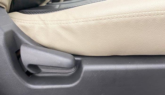2018 Maruti Wagon R 1.0 VXI PLUS, Petrol, Manual, 60,009 km, Driver Side Adjustment Panel