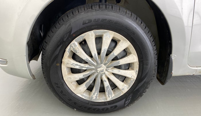 2018 Maruti Dzire VDI, Diesel, Manual, 68,644 km, Left Front Wheel