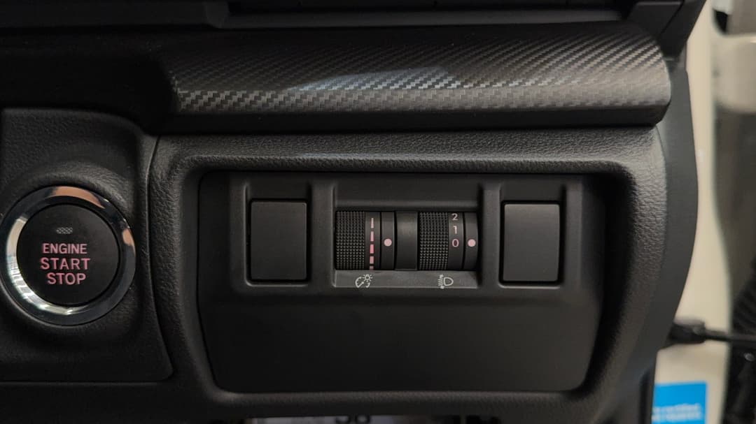 2025 Subaru Crosstrek AWD 2.0l, Automatic, 10921 km, Utility Switches/Buttons