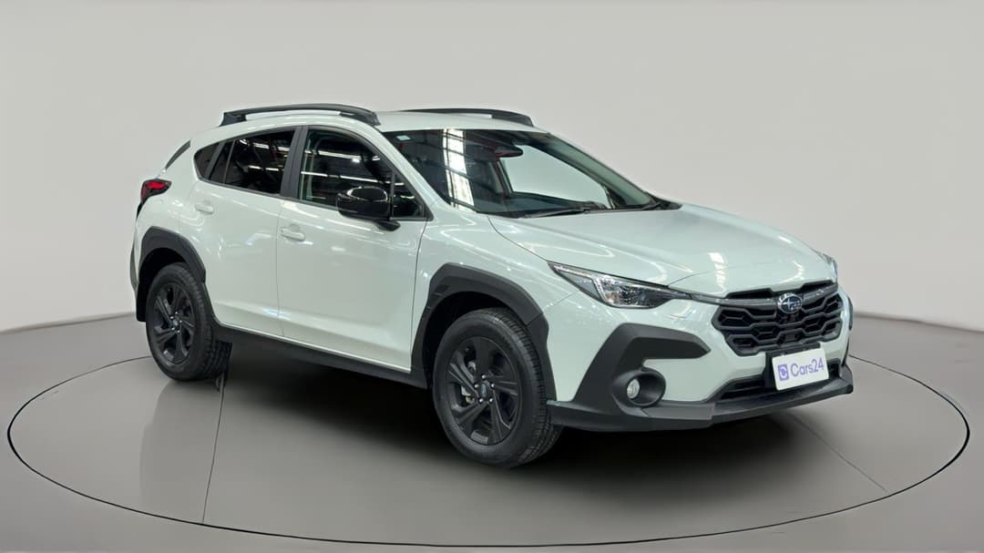 2025 Subaru Crosstrek AWD 2.0l, Automatic, 10921 km, Right Front Diagonal (45- Degree) View