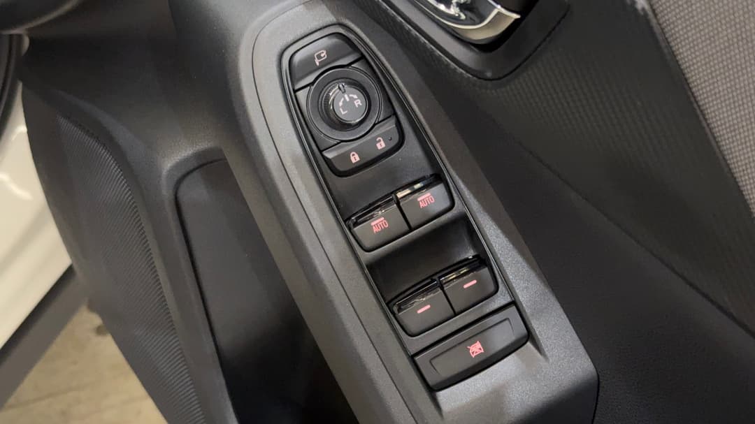 2025 Subaru Crosstrek AWD 2.0l, Automatic, 10921 km, Drivers Side Door Panel Controls